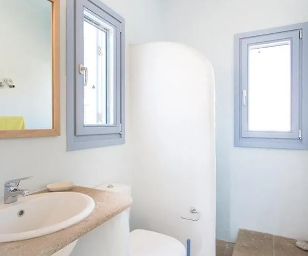 Villa Serifos Stone B Rámos